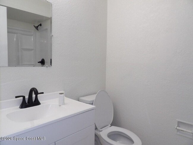 Building Photo - 752 Gelaso St SW