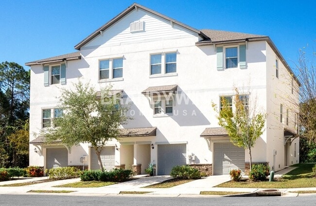 Building Photo - 5661 Mercado Dr
