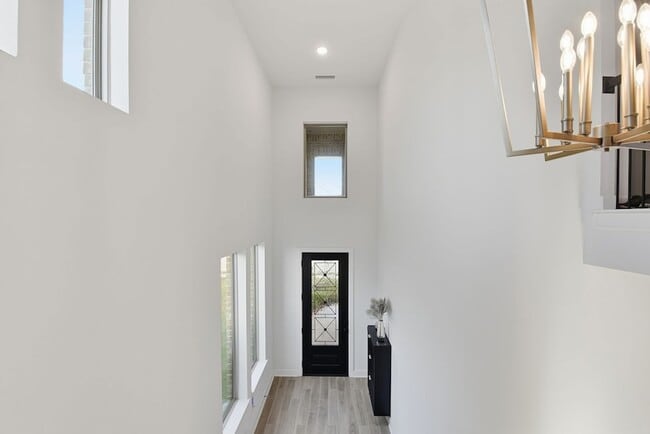 Building Photo - 7031 Snow Finch Ln