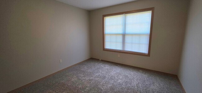 Building Photo - 3 Bedroom 2 Bath in Strafford on a corner lot for $1395!