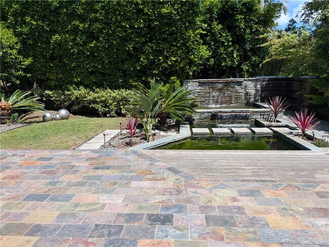 Building Photo - 1451 3rd St