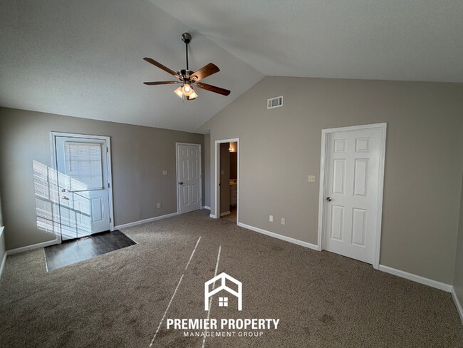 Building Photo - 45 Pine Ridge Cove