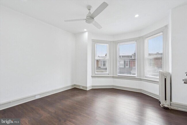 Building Photo - 5551 Addison St