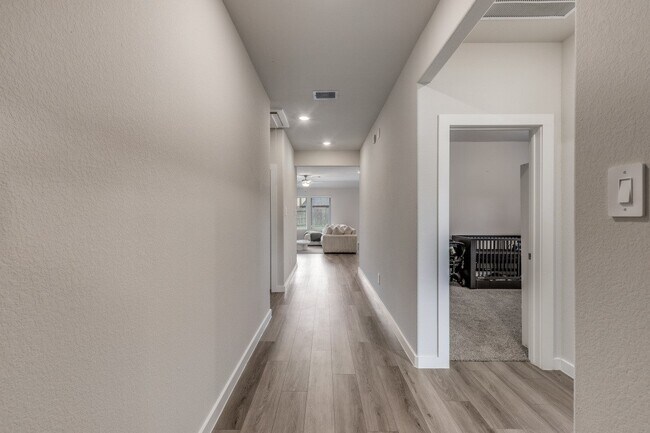 Building Photo - 1318 Cascade Hls Dr