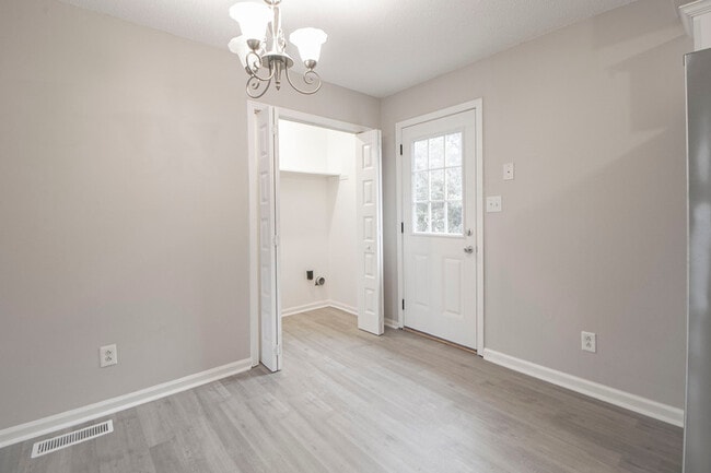 Building Photo - 408 Beasley Dr