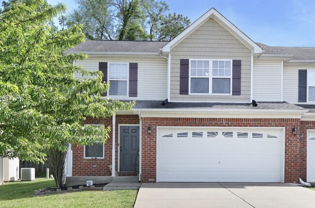 Building Photo - 642 Ken Pilkerton Dr