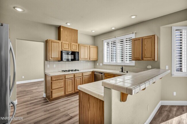 Building Photo - 6490 Brookview Cir