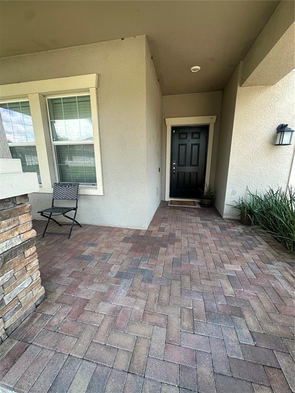 Building Photo - 10132 Lovegrass Ln