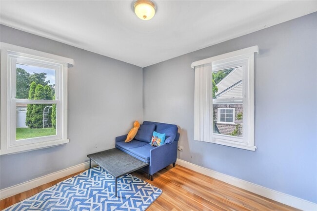 Building Photo - 933 Fenworth Blvd