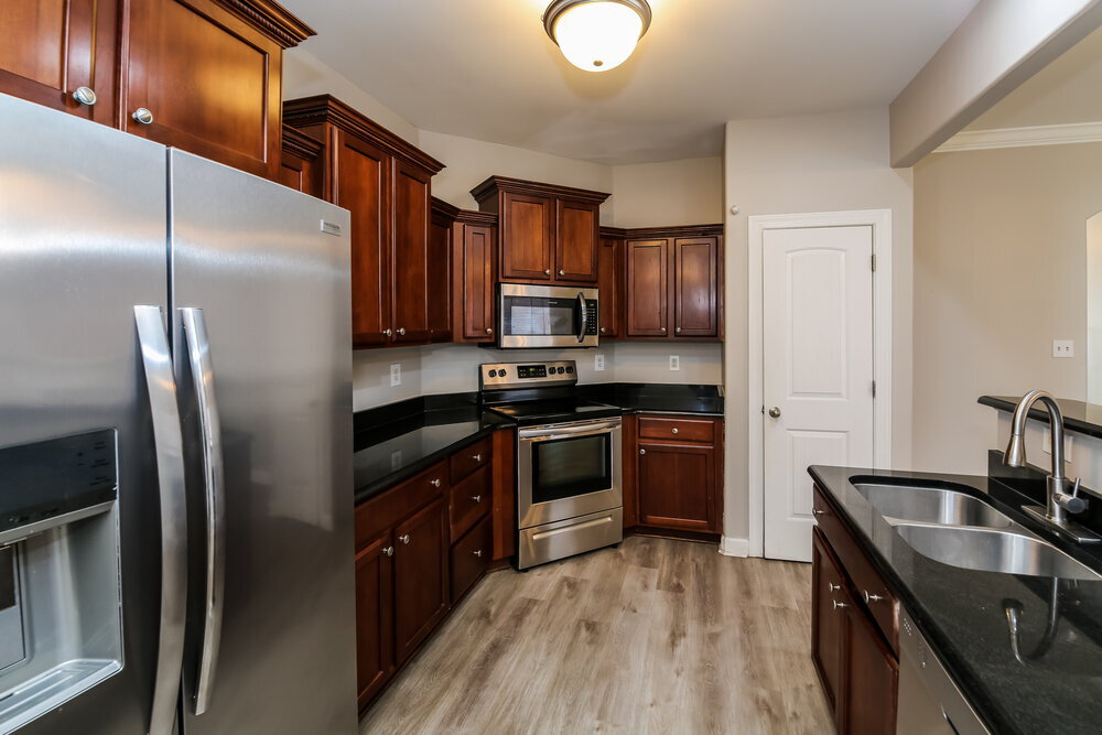 Building Photo - 7400 Brentridge Dr