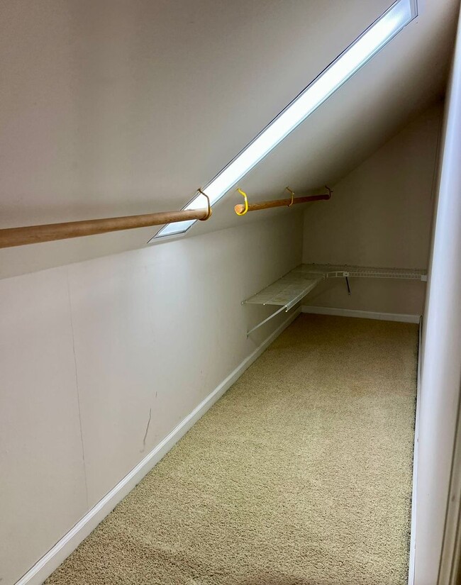 Building Photo - 1302 Honeywood Pl
