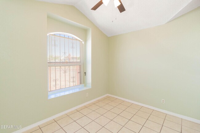 Building Photo - 12056 Bellows Ct