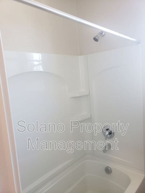 Building Photo - 2940 Sugar Pne St