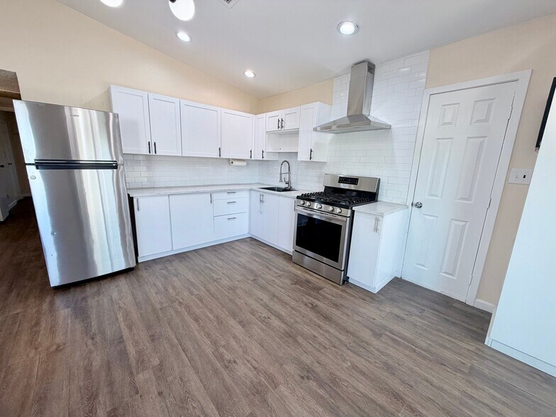 Building Photo - 6300 Espinosa Ave