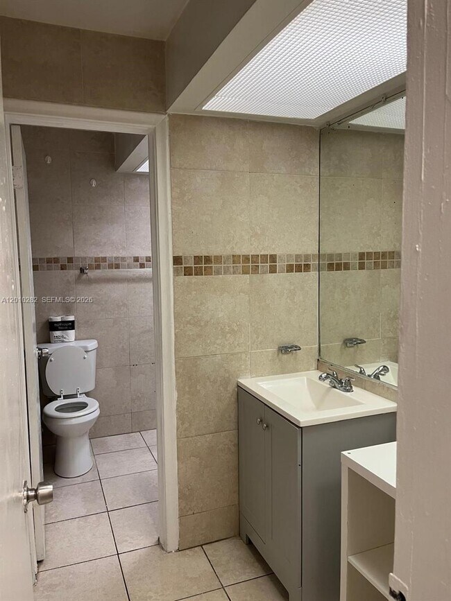Building Photo - 7721 SW 10th Ct