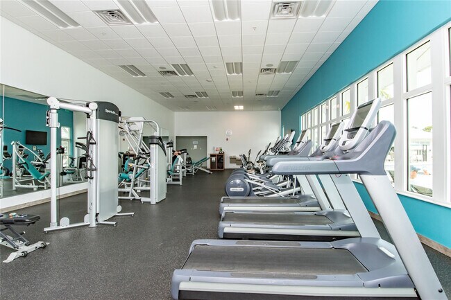 Building Photo - 375 NE Wharf Way