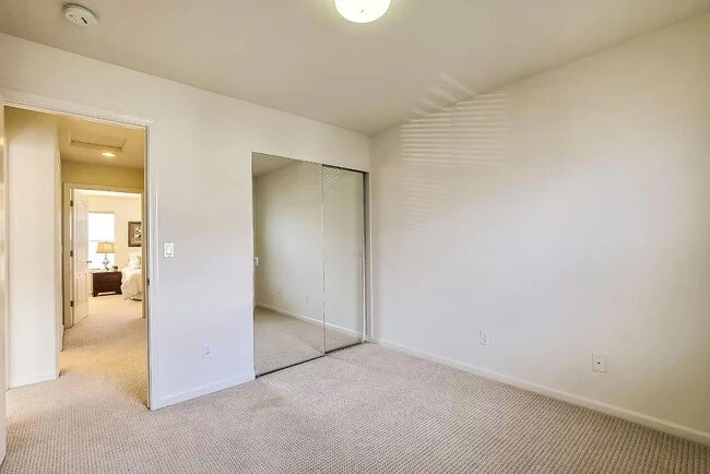 Building Photo - 283 Zoria Farms Ln