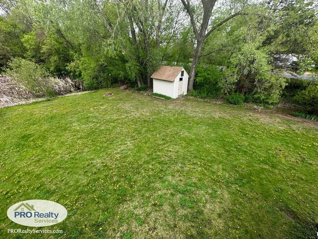 Building Photo - 3 Bedroom Home in Maple Grove
