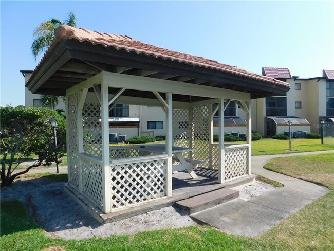 Building Photo - 2420 Winding Creek Blvd