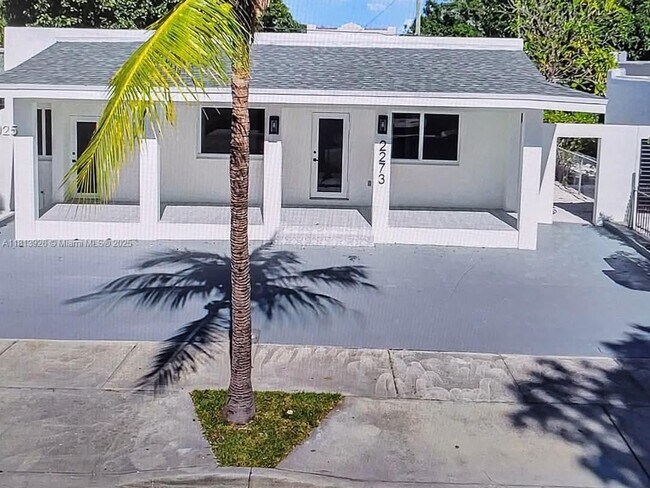Primary Photo - 2273 SW 5th St