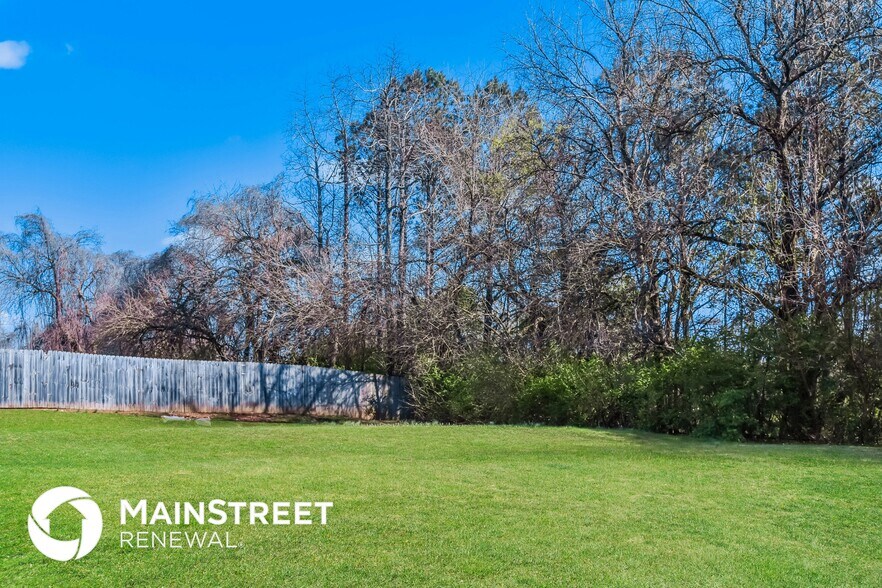 Building Photo - 138 Whitestone Dr NE