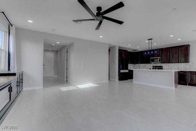 Building Photo - 8874 Howell St