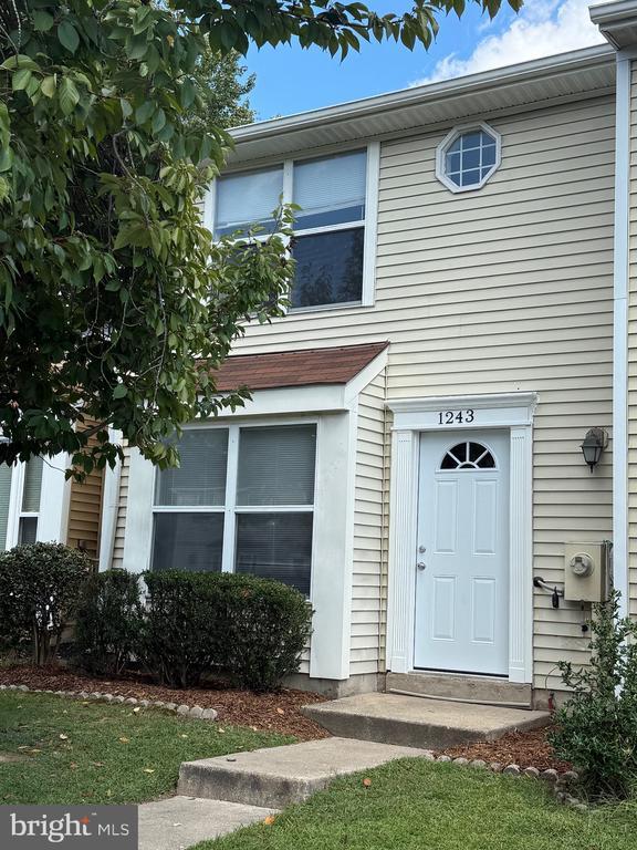 Building Photo - 1243 Independence Square