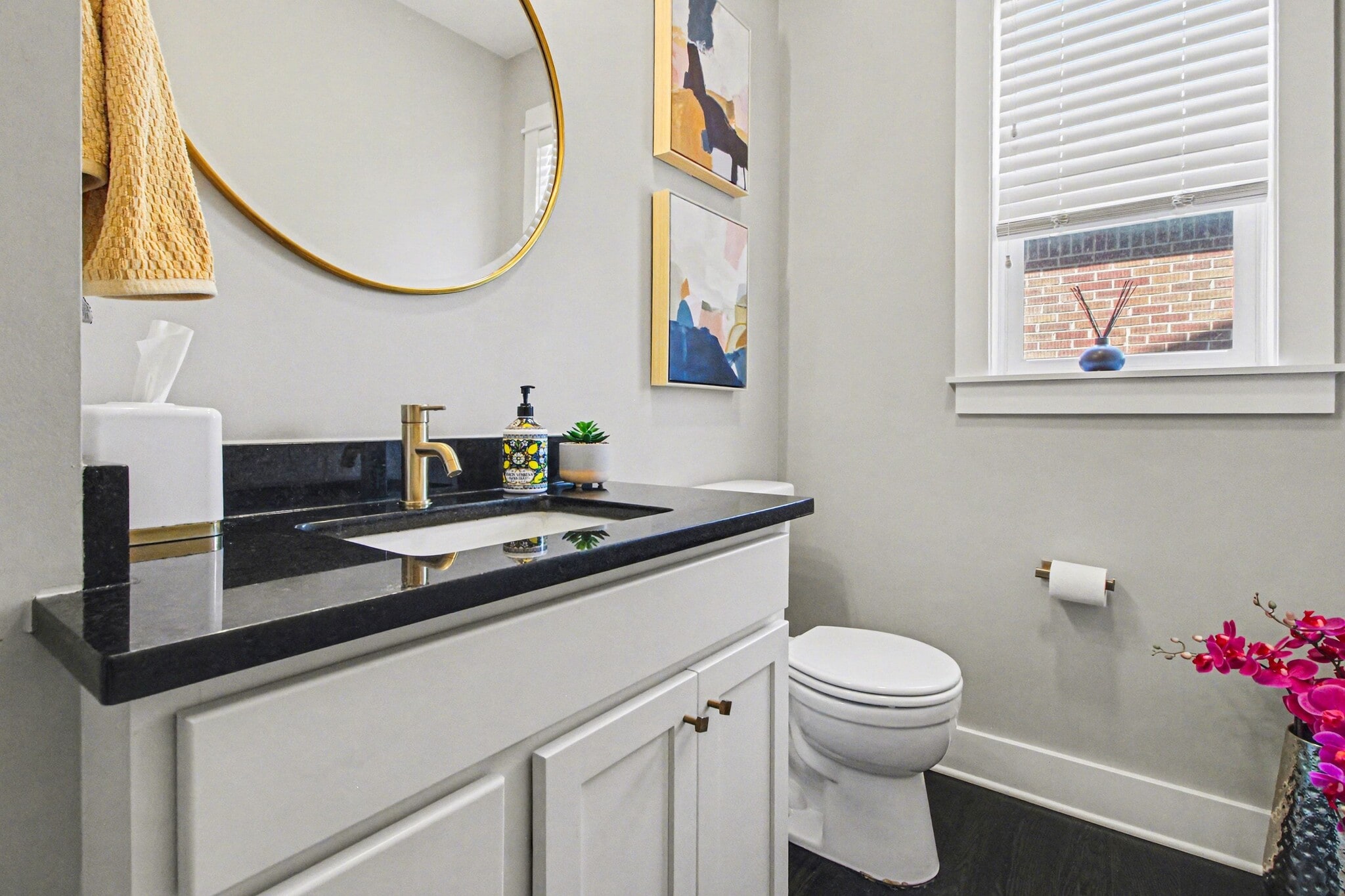 Building Photo - 3906 Hillside Dr