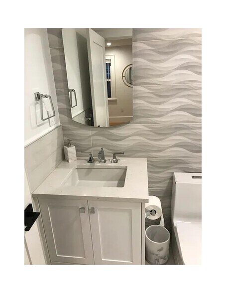 Building Photo - 153 Bayside Rd