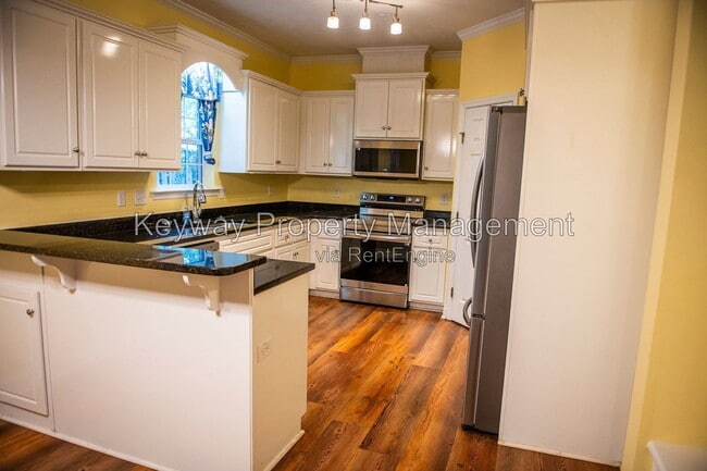 Building Photo - 242 Stonington Dr