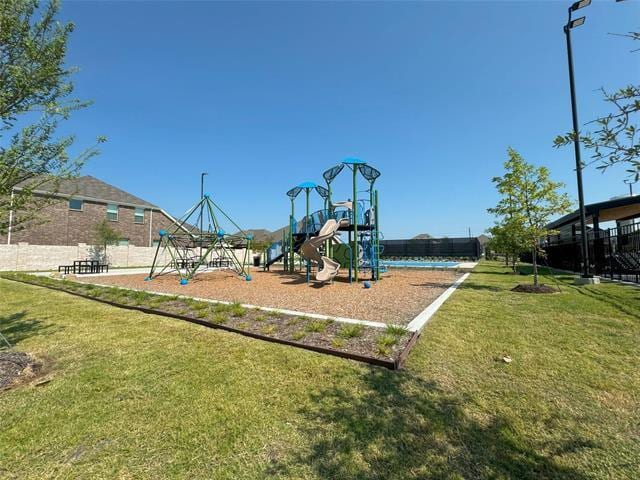 Building Photo - 3720 Canyon Dr