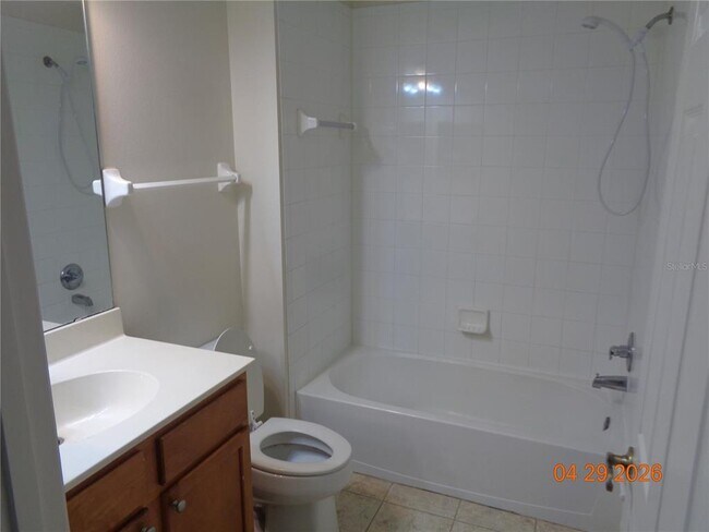 Building Photo - 210 Woodhouse Ln