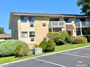 Building Photo - 180 Glenbrook Rd