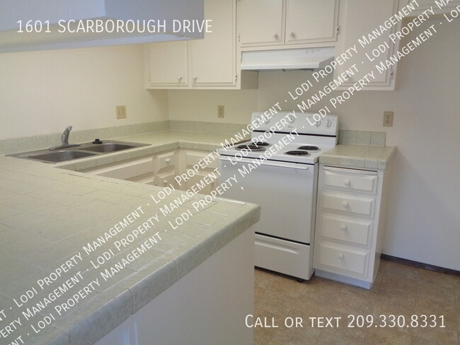 Building Photo - 1601 Scarborough Dr