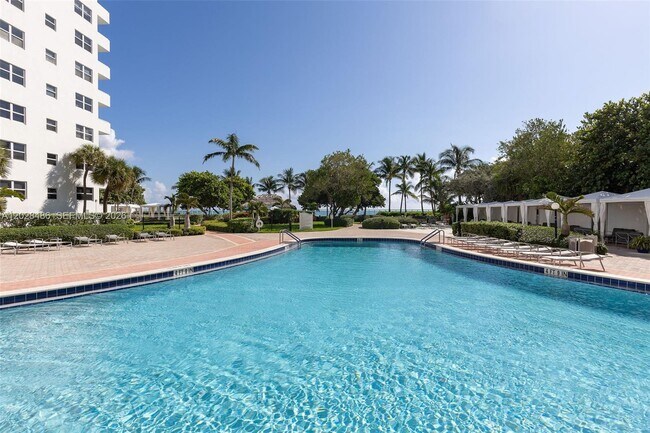 Building Photo - 3001 S Ocean Dr