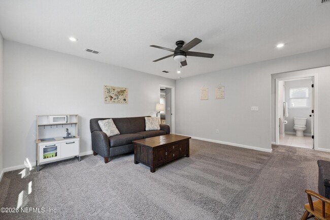 Building Photo - 184 Dahlia Falls Dr
