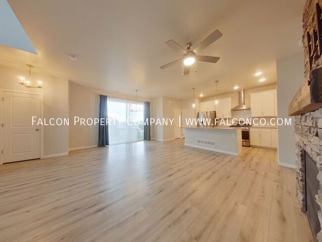 Building Photo - 6381 Wingding Point