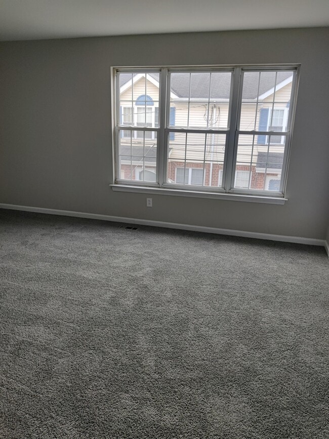 Building Photo - 2714 Titan St