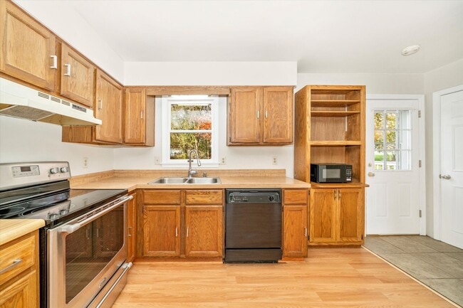 Building Photo - New Market Rental