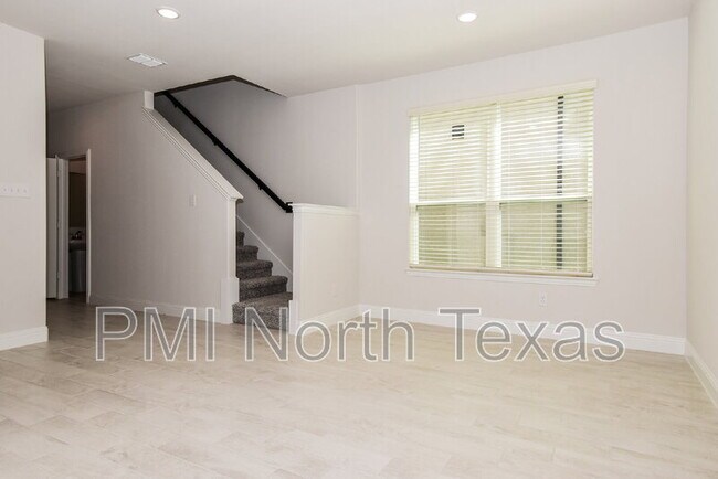 Building Photo - 811 Sicily Blvd