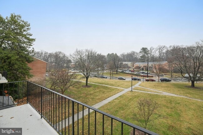 Building Photo - 10607 Weymouth St