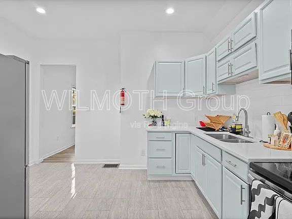 Building Photo - 2510 Guilford Ave