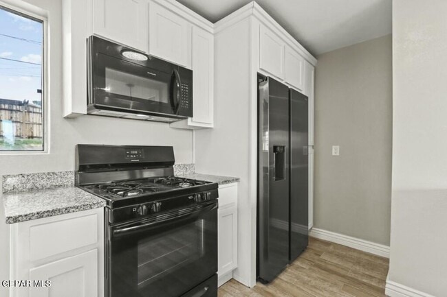 Building Photo - 7917 San Paulo Dr