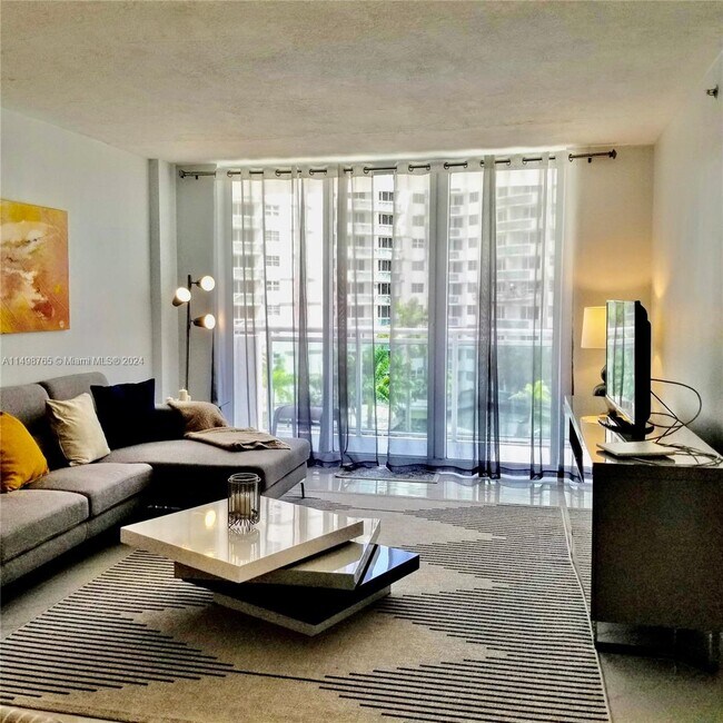 Building Photo - 3000 S Ocean Dr