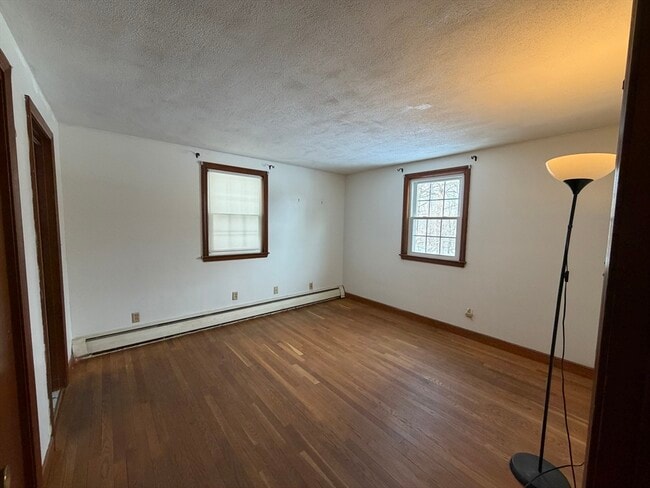 Building Photo - 24 Grapevine Ave