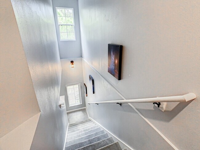 Building Photo - 4751 Ormond Beach Way