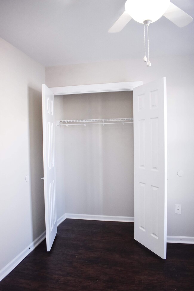 Building Photo - Deveron Townhome