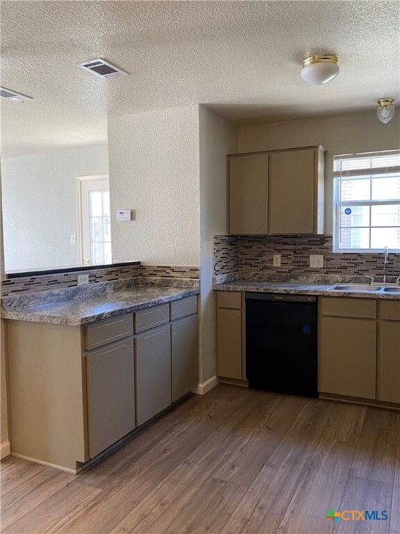 Building Photo - 4409 Jeff Scott Dr