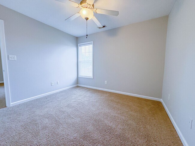 Building Photo - 3633 Dornoch Dr