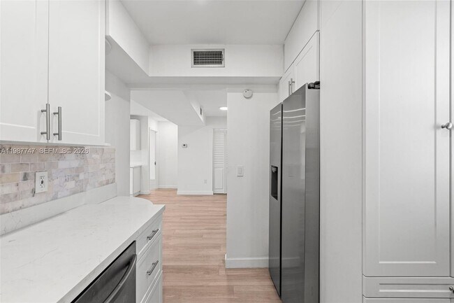 Building Photo - 7765 SW 86th St